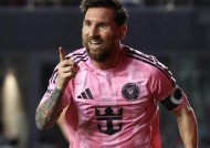 熊猫tv-梅西连场斩获关键进球，引领巴萨胜利(梅西初进巴萨)