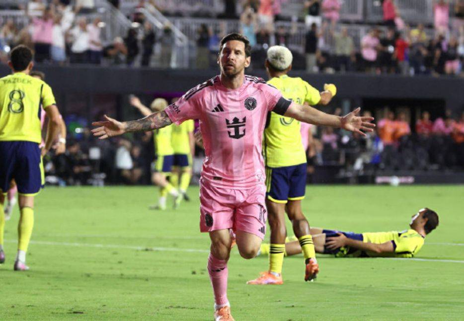 熊猫tv-梅西连场斩获关键进球,引领巴萨胜利(梅西初进巴萨) 第2张 熊猫tv-梅西连场斩获关键进球,引领巴萨胜利(梅西初进巴萨) 第2张